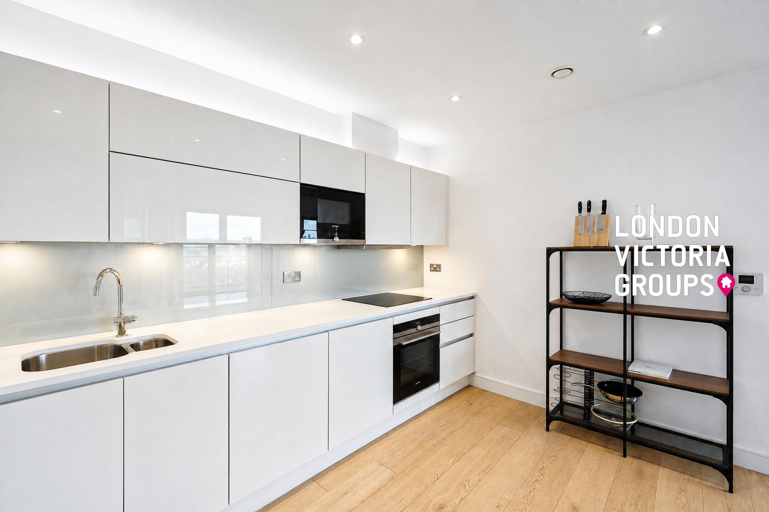 2 bed property in Heritage Tower, 118 East Ferry Road, LONDON